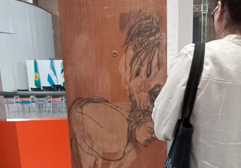 La Mirilla o Nos están Mirando